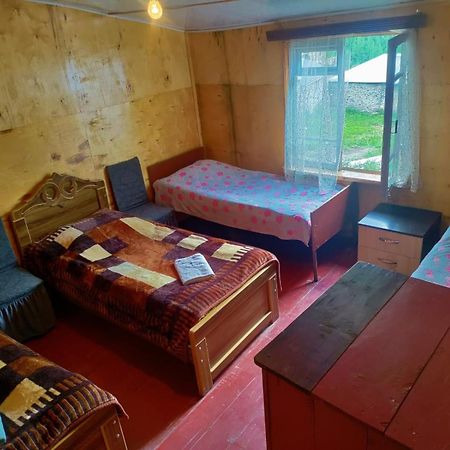 Guest House "Betqil" Adishi Bagian luar foto