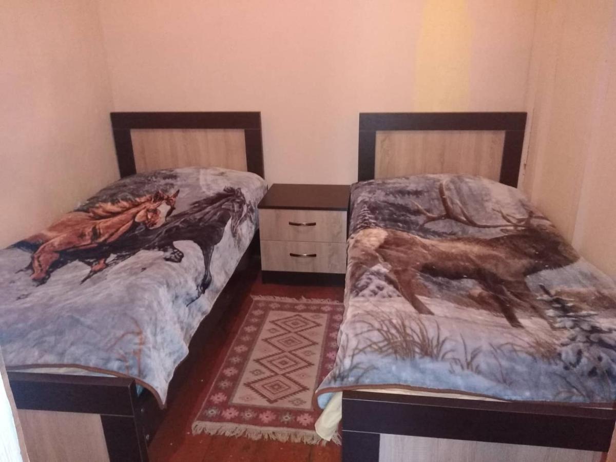 Guest House "Betqil" Adishi Bagian luar foto