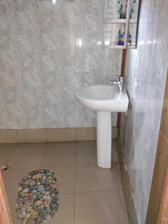 Guest House "Betqil" Adishi Bagian luar foto